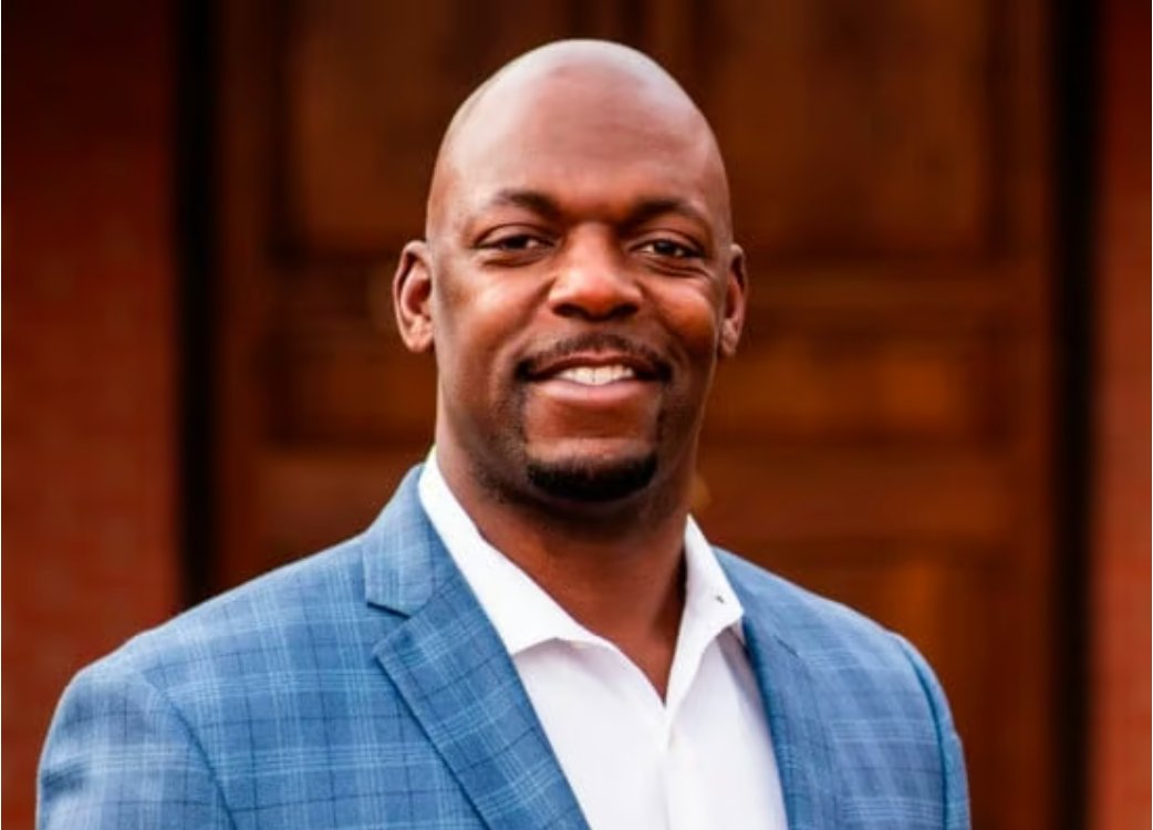 Tim Lewis
